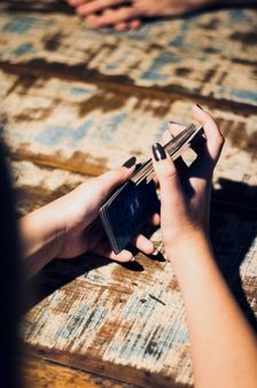 bắn cá nợ nần